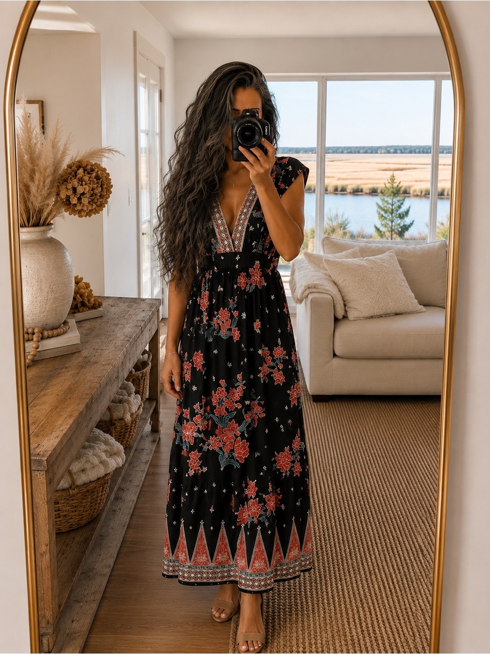 MINKPINK NWOT |Black Floral |sleeveless | deep v Maxi Medium
